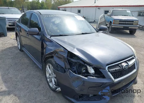 2014 Subaru Legacy 2.5I Premium z USA, uszkodzony, nr VIN 4S3BMCC6XE3007042